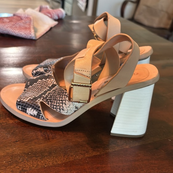 Gianni Bini Snakeskin Ankle Wrap Sandals with 4 inch block Heel - Picture 3 of 5